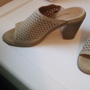 American Eagle Chunky Sandle